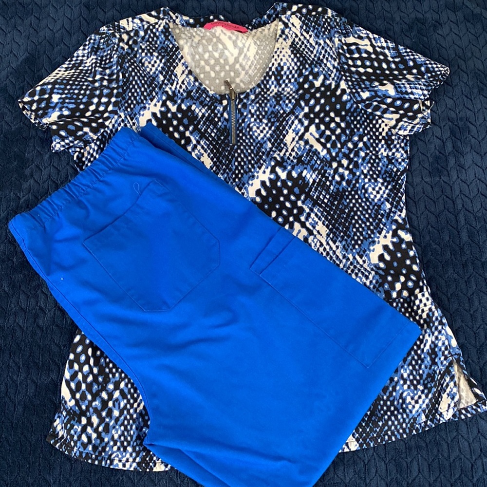 Blue scrub set